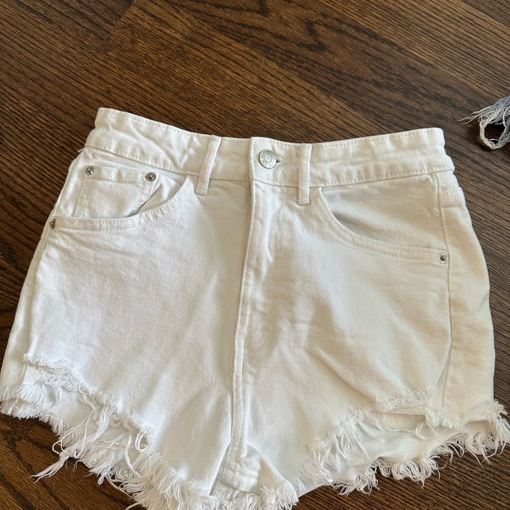 Zara White Jean Shorts with Frayed Hem